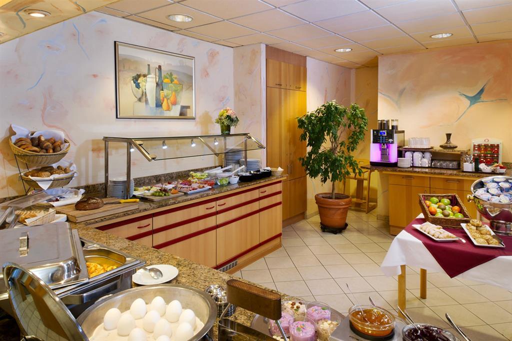 Michel Hotel Frankfurt Airport Ruesselsheim Restoran gambar